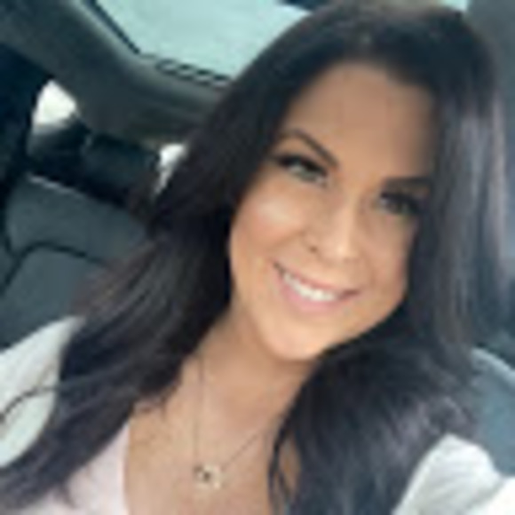 Meet your Posher, Kim - Picture 1 of 1